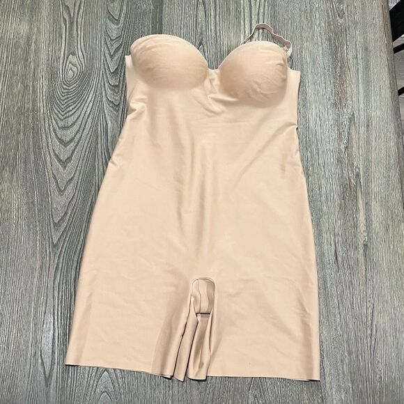 NWT Skims Body Underwire Mid Thigh Bodysuit Removable Straps Fitted Clay Size 2X - Picture 1 of 7